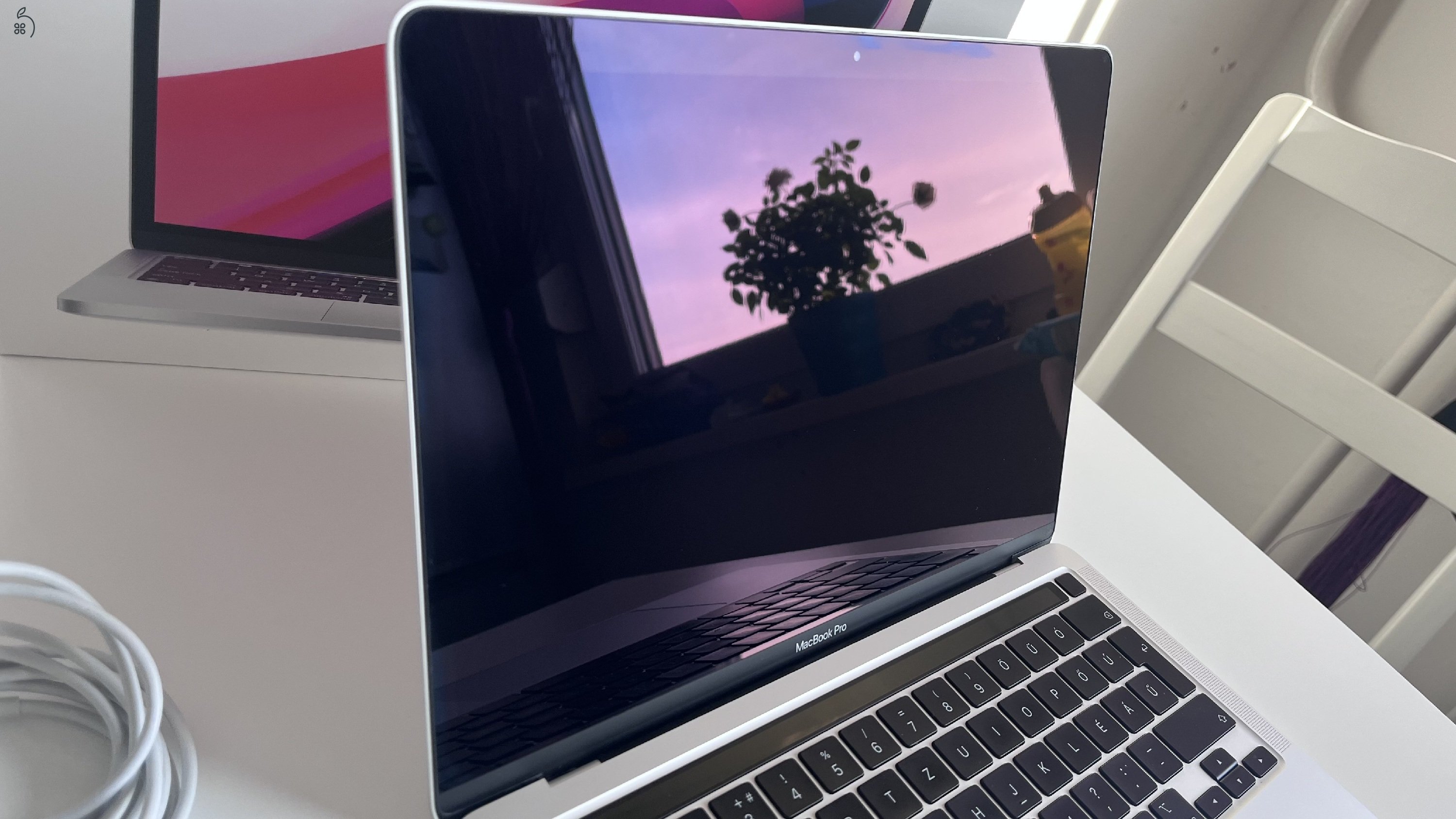 Eladó Apple MacBook Pro 13” (M2, 2022) – kiváló állapotban