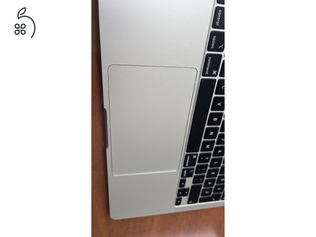 Eladó Apple MacBook Pro 13” (M2, 2022) – kiváló állapotban
