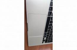 Eladó Apple MacBook Pro 13” (M2, 2022) – kiváló állapotban
