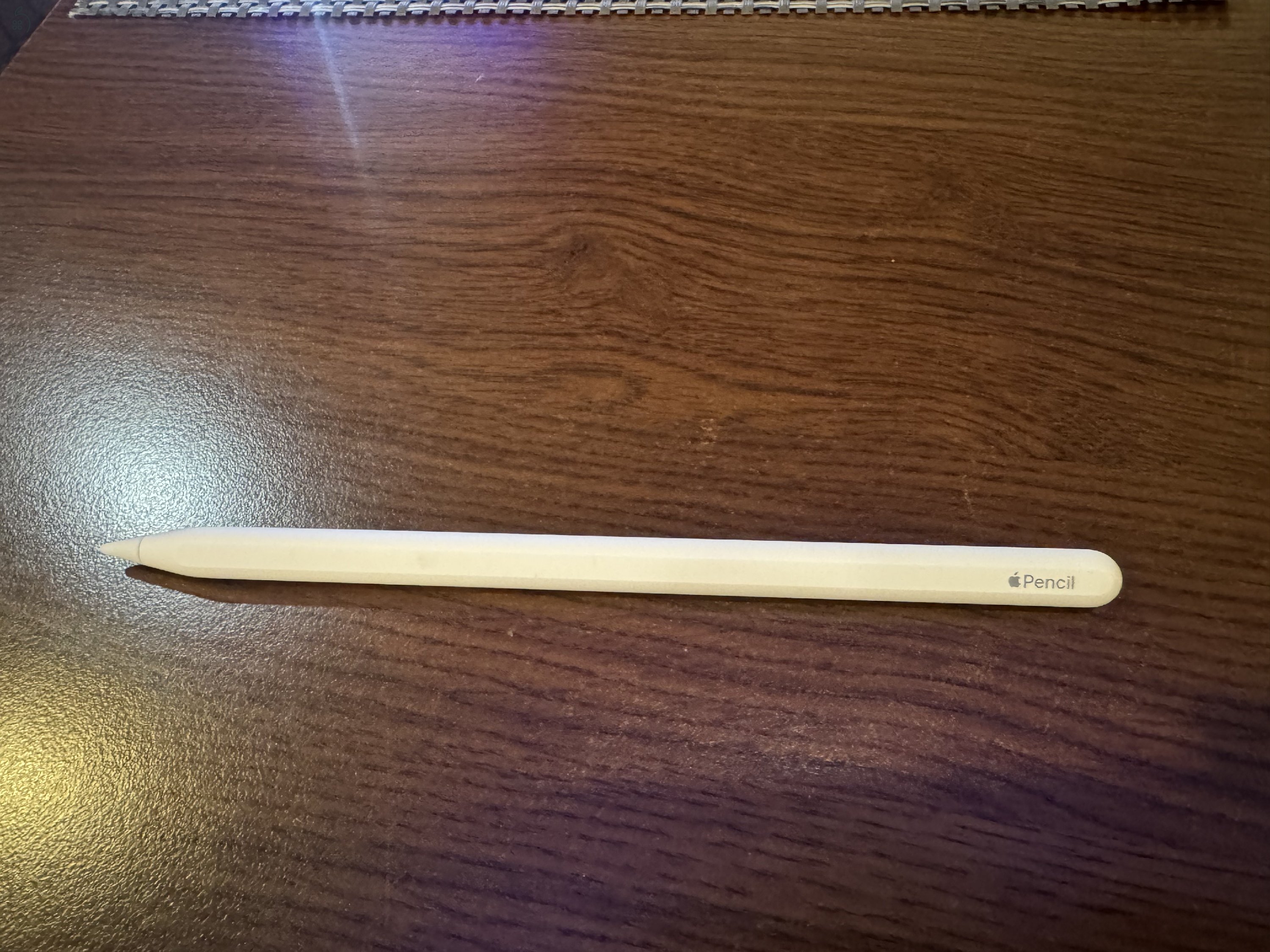 Eladó újszerű állapotban lévő 4.generációs Ipad Pro készülékem, kihasználatlanság miatt, kiegészítőkkel!