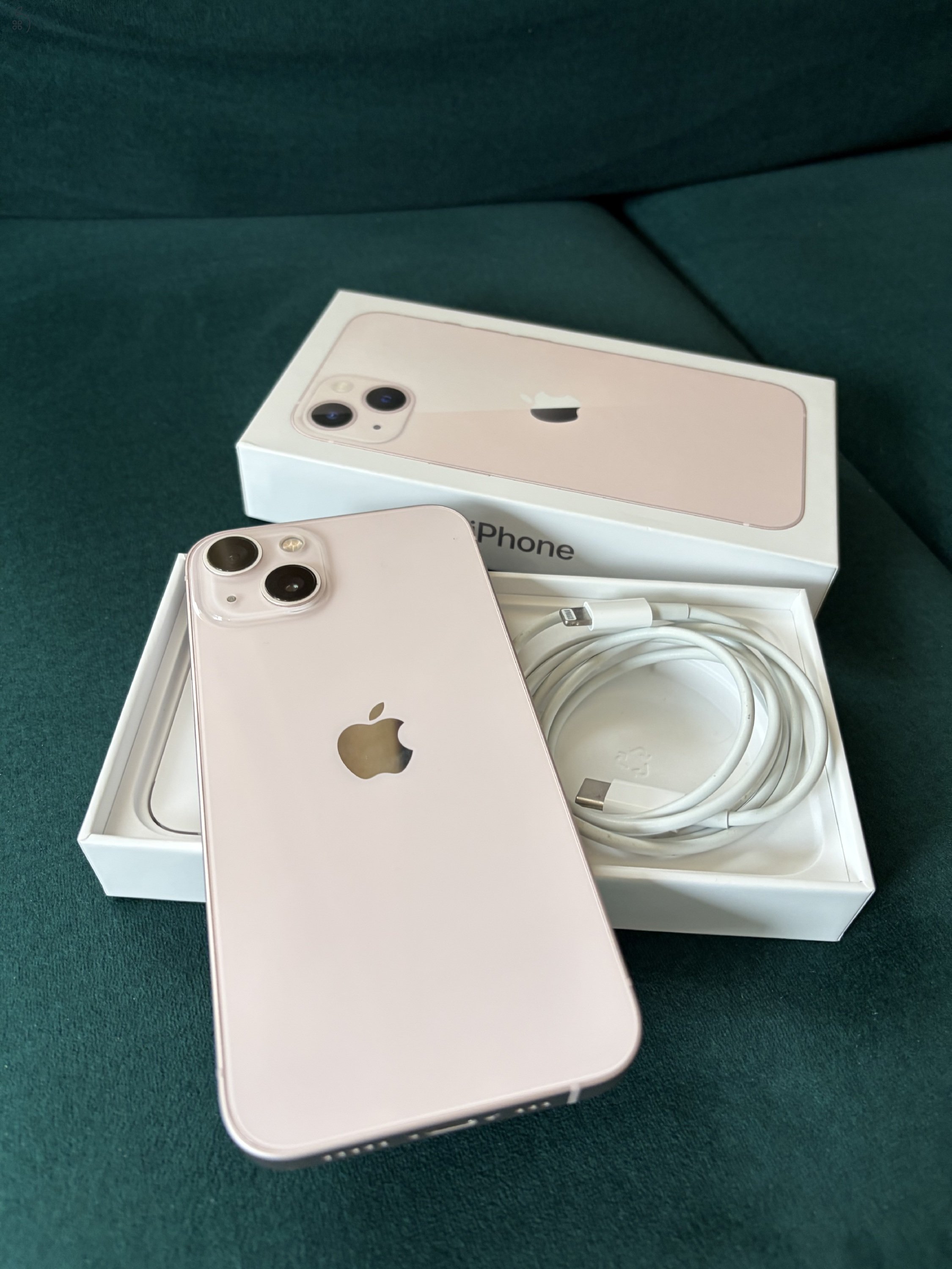 Rózsaszín iPhone 13