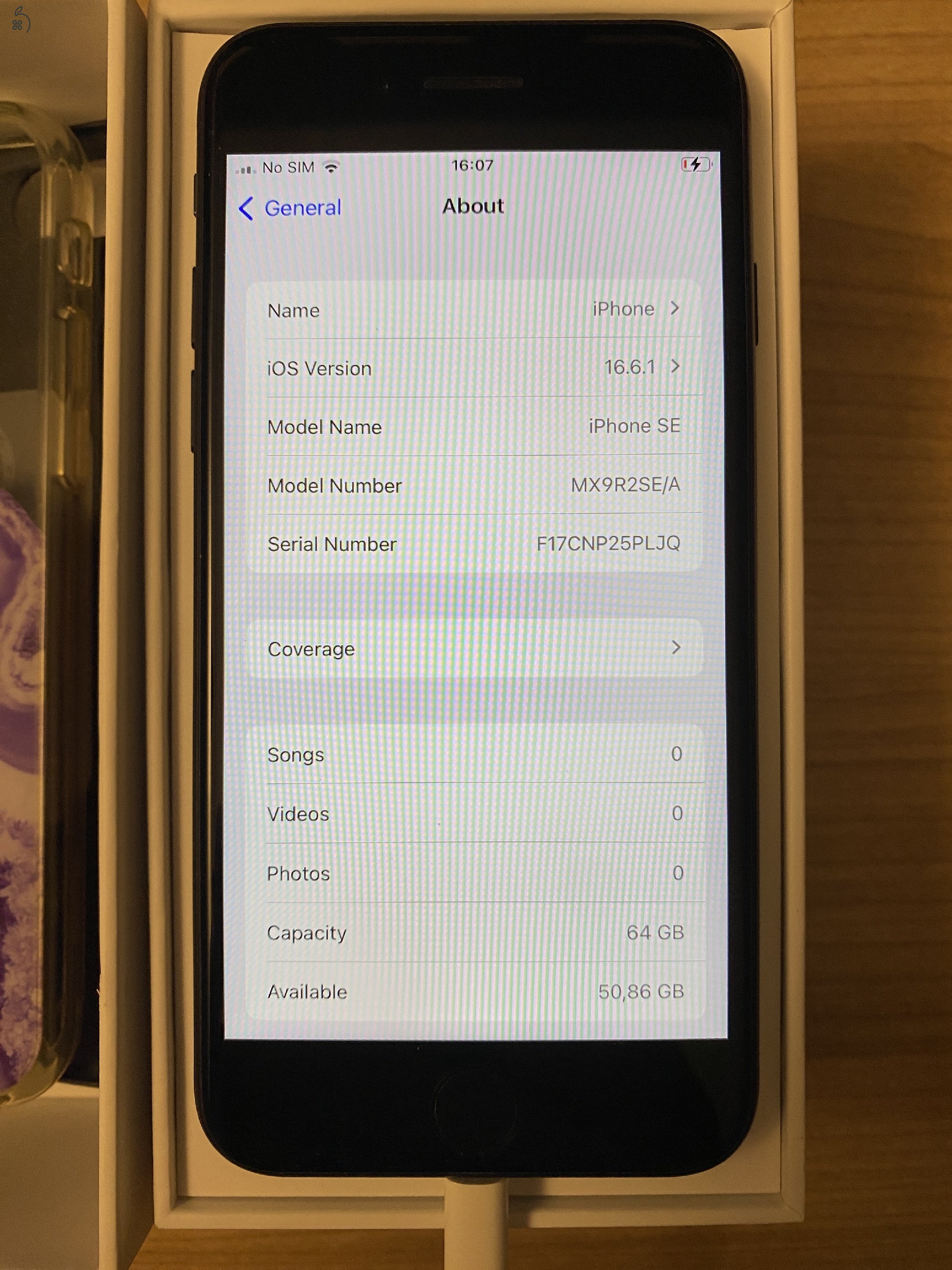 96% gyári akksi iPhone SE 2nd gen. 
