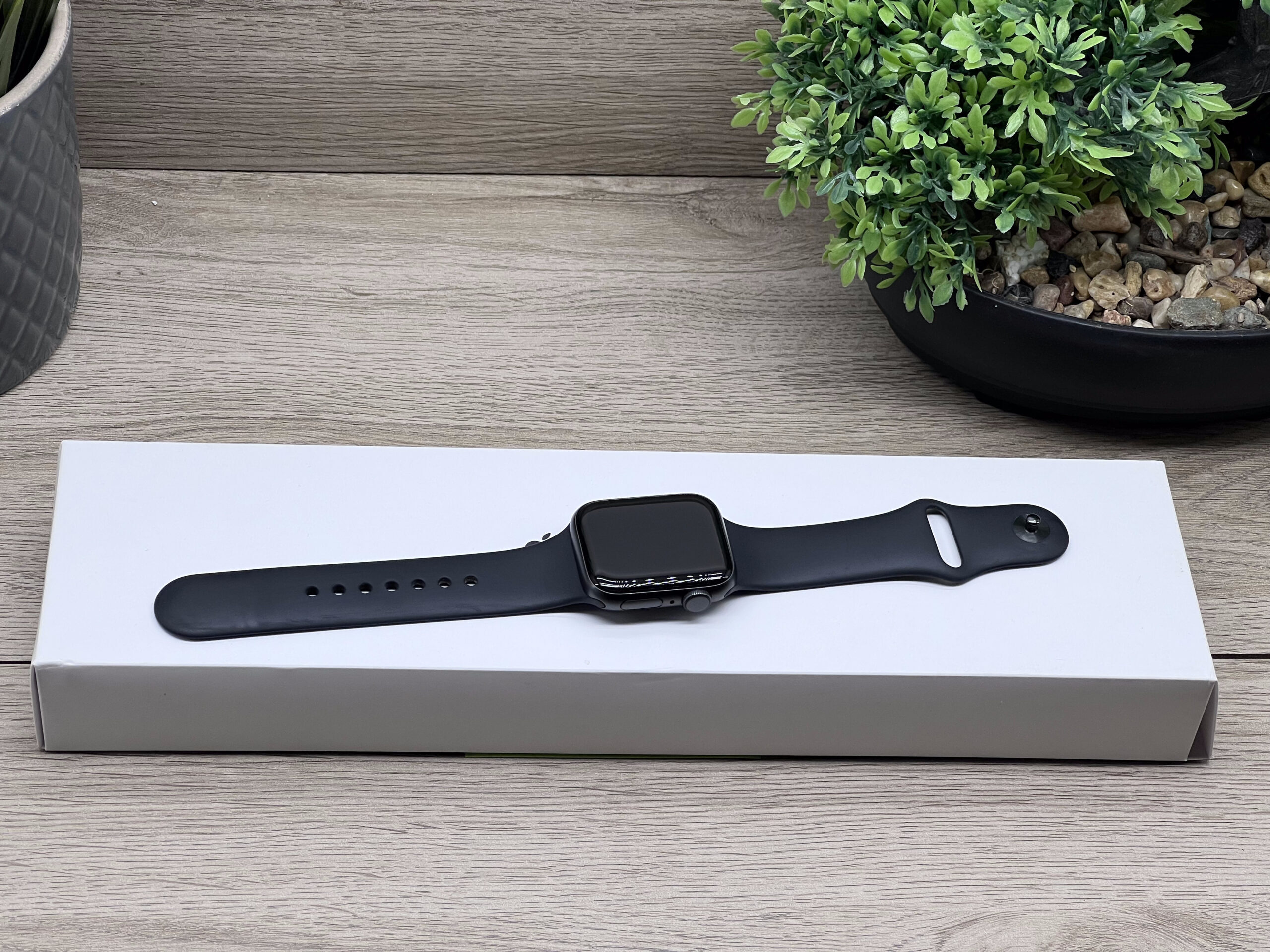Hibátlan Apple Watch SE Space Gray 41mm 2 ÉV Garanciával