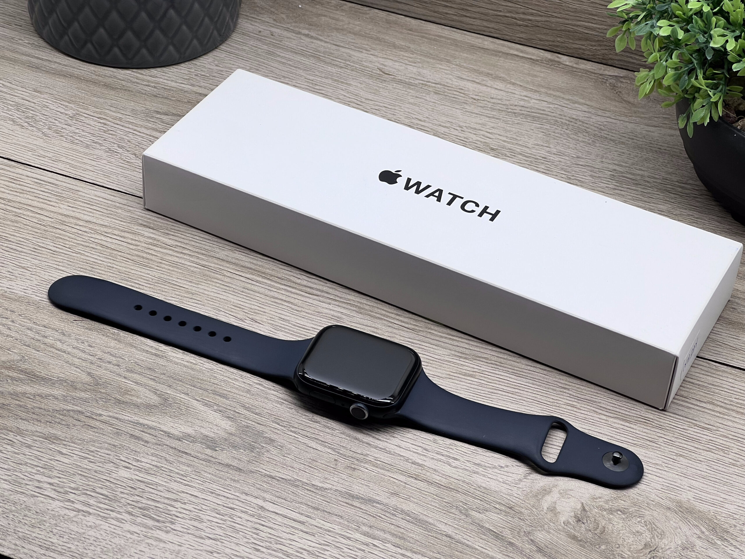 Hibátlan Apple Watch SE3 Midnight 44mm 2 ÉV Garanciával 100%
