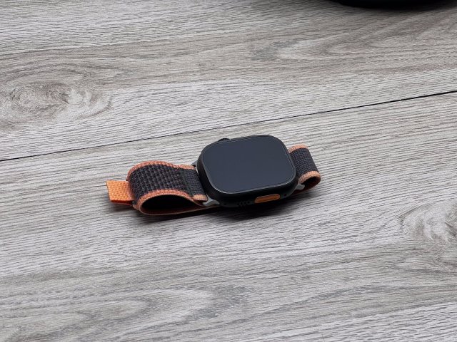 Hibátlan Apple Watch Ultra 2 Black Titanium 49mm 2 ÉV Garanciával 100%