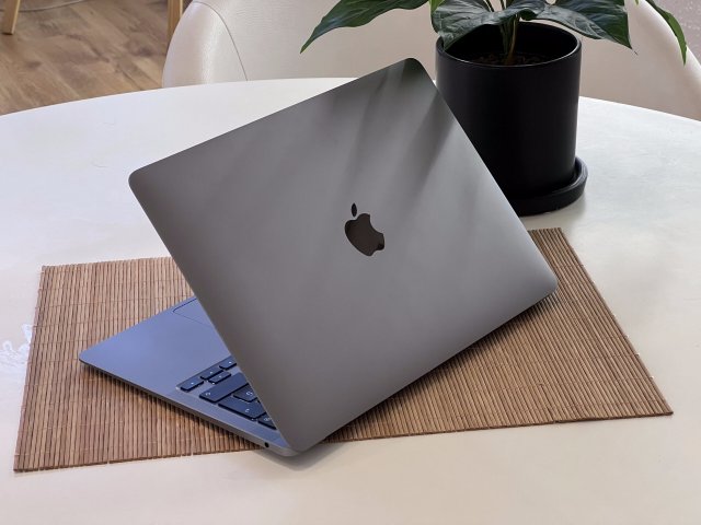 Hibátlan MacBook Air 2020 M1 13” 256GB 2 ÉV Garanciával