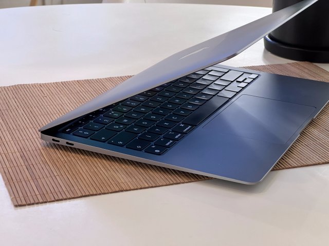 Hibátlan MacBook Air 2020 M1 13” 256GB 2 ÉV Garanciával