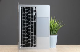 Apple Macbook Pro 13