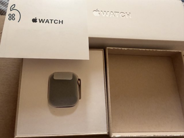 Vadonatúj Apple Watch Series 10 42mm