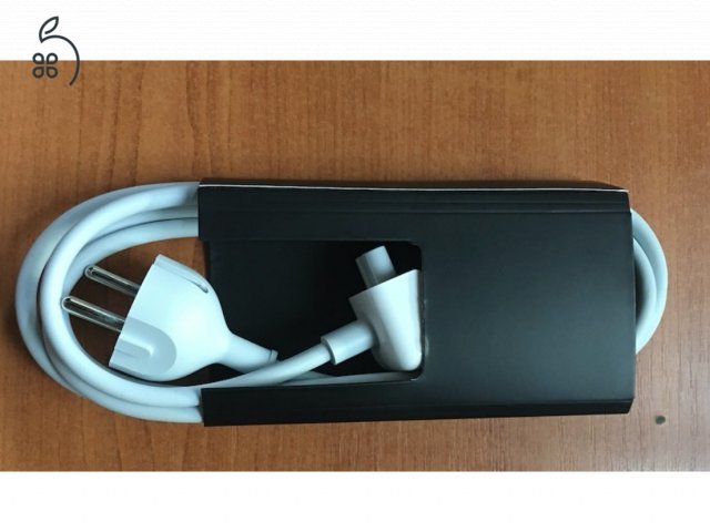 Az 1,8 méteres hálózatiadapter-hosszabbító