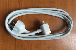 Az 1,8 méteres hálózatiadapter-hosszabbító