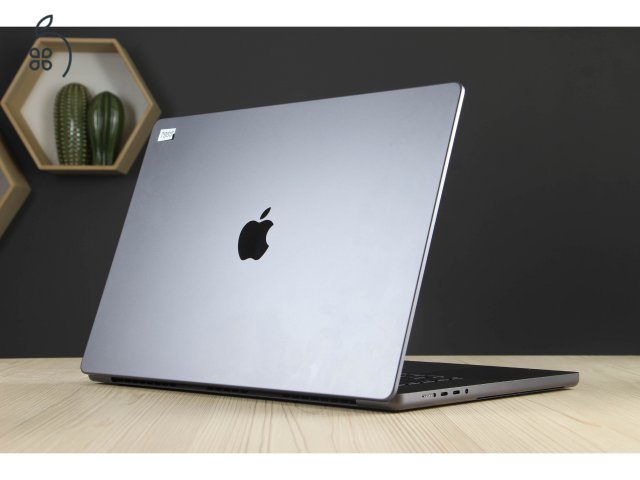 MacBook Pro 16