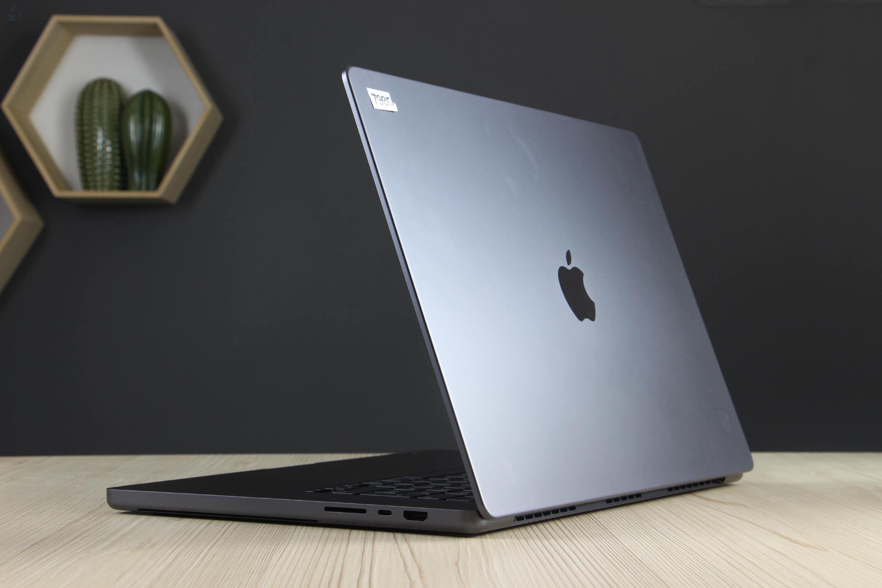 MacBook Pro 16