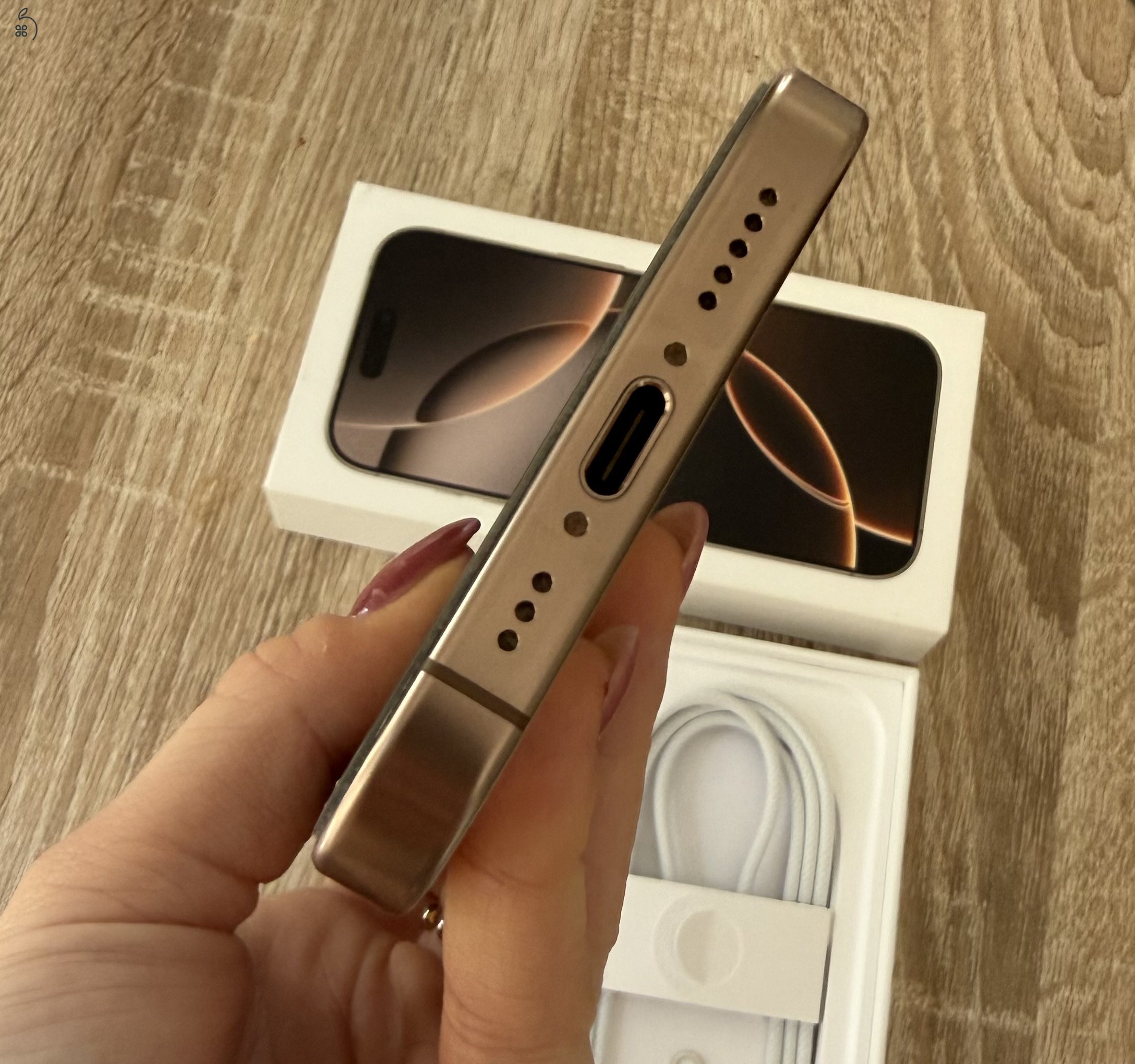iPhone 16 Pro 128GB - Desert Titanium - 95% akku - Kártyafüggetlen