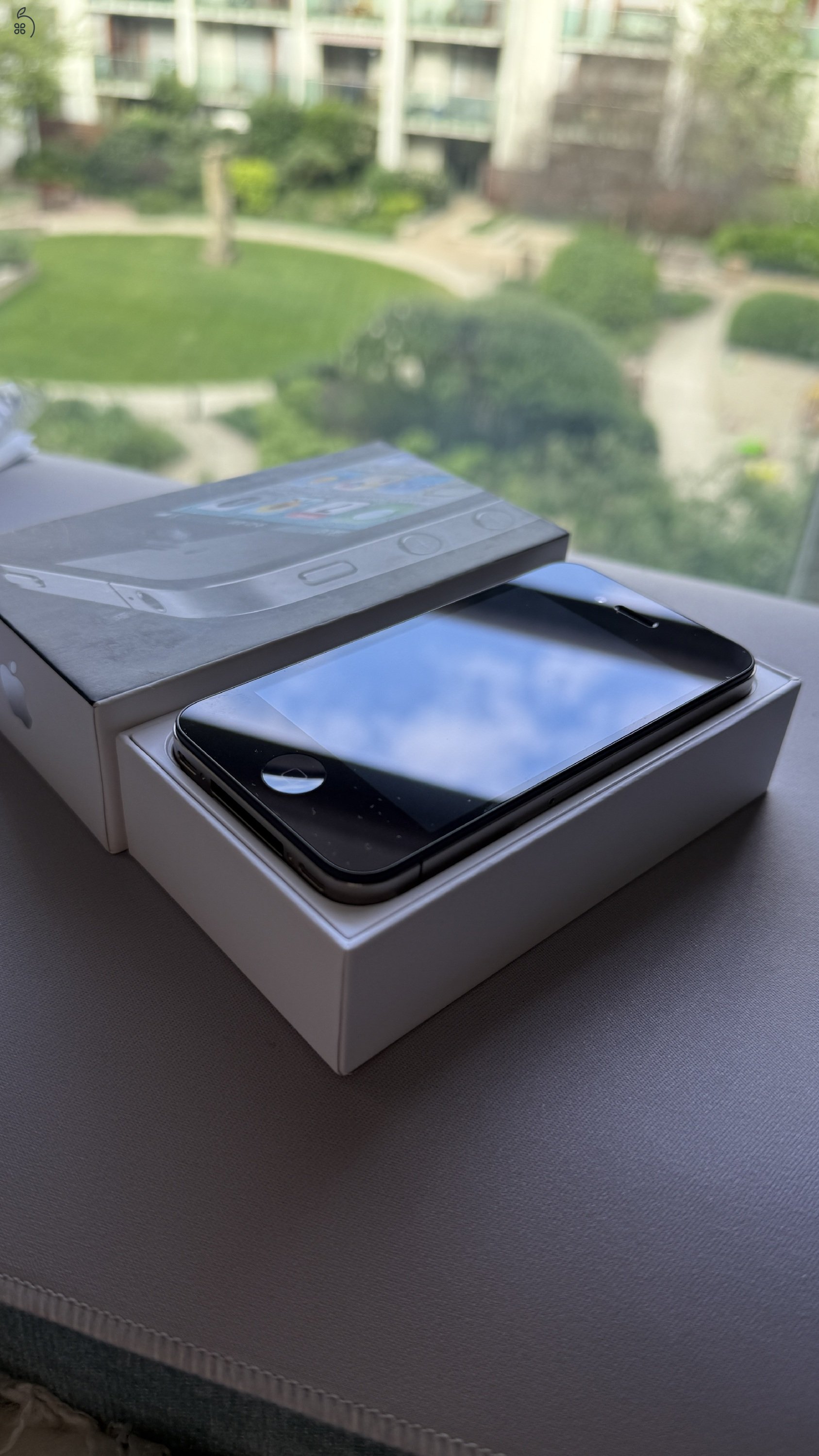 iPhone 4 16GB ÚJ még nem volt használva!