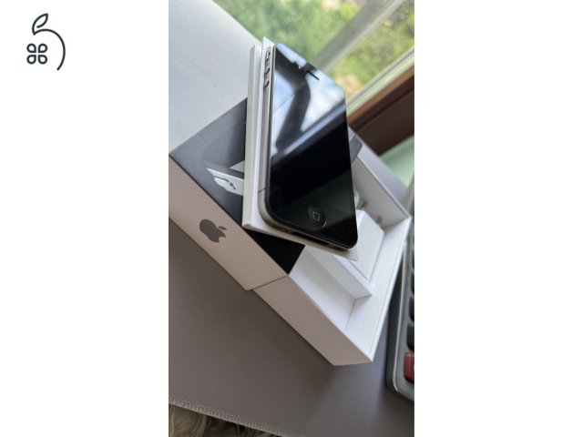 iPhone 4 16GB ÚJ még nem volt használva!