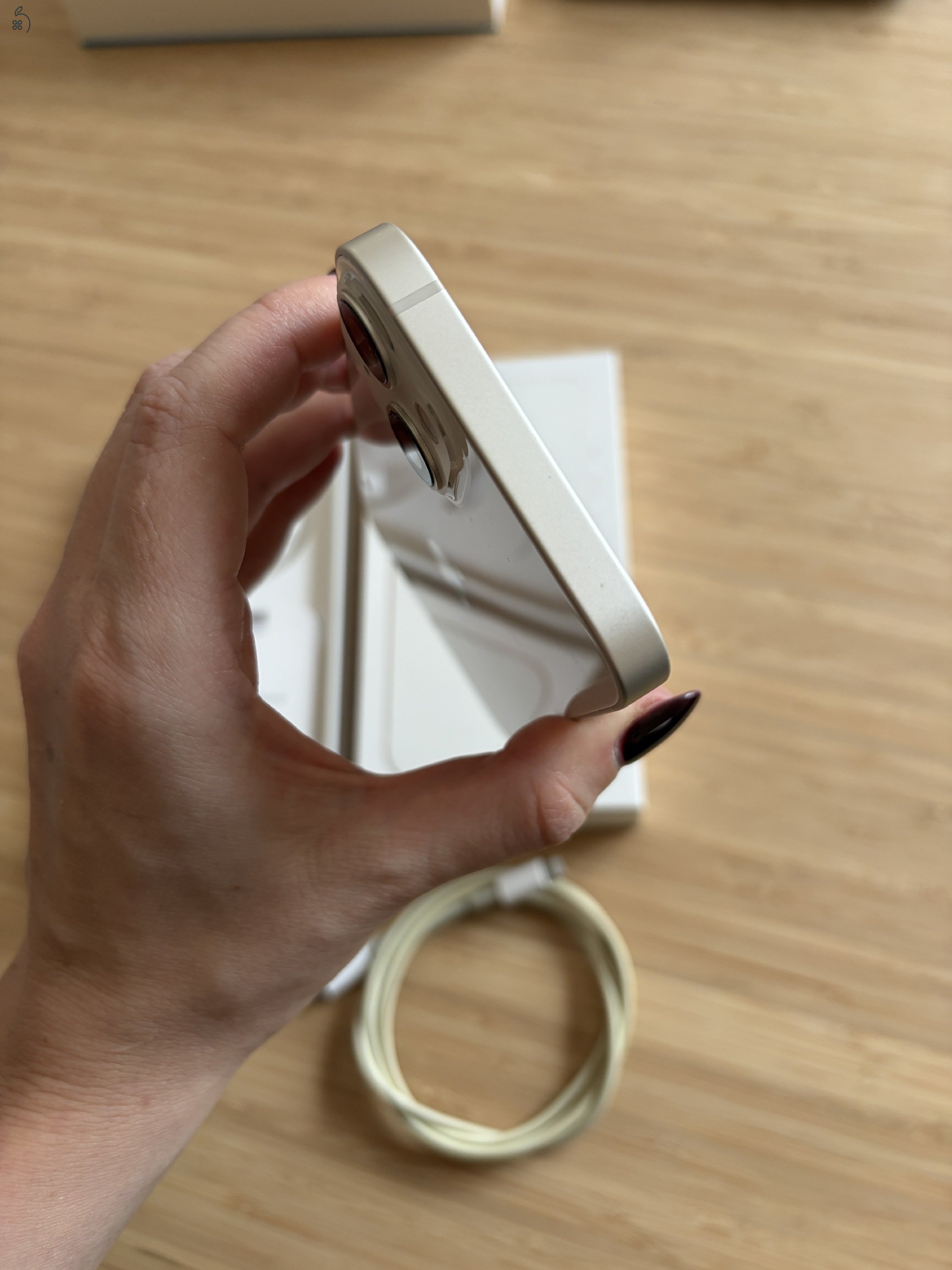 Eladó újszerű iPhone13 128GB