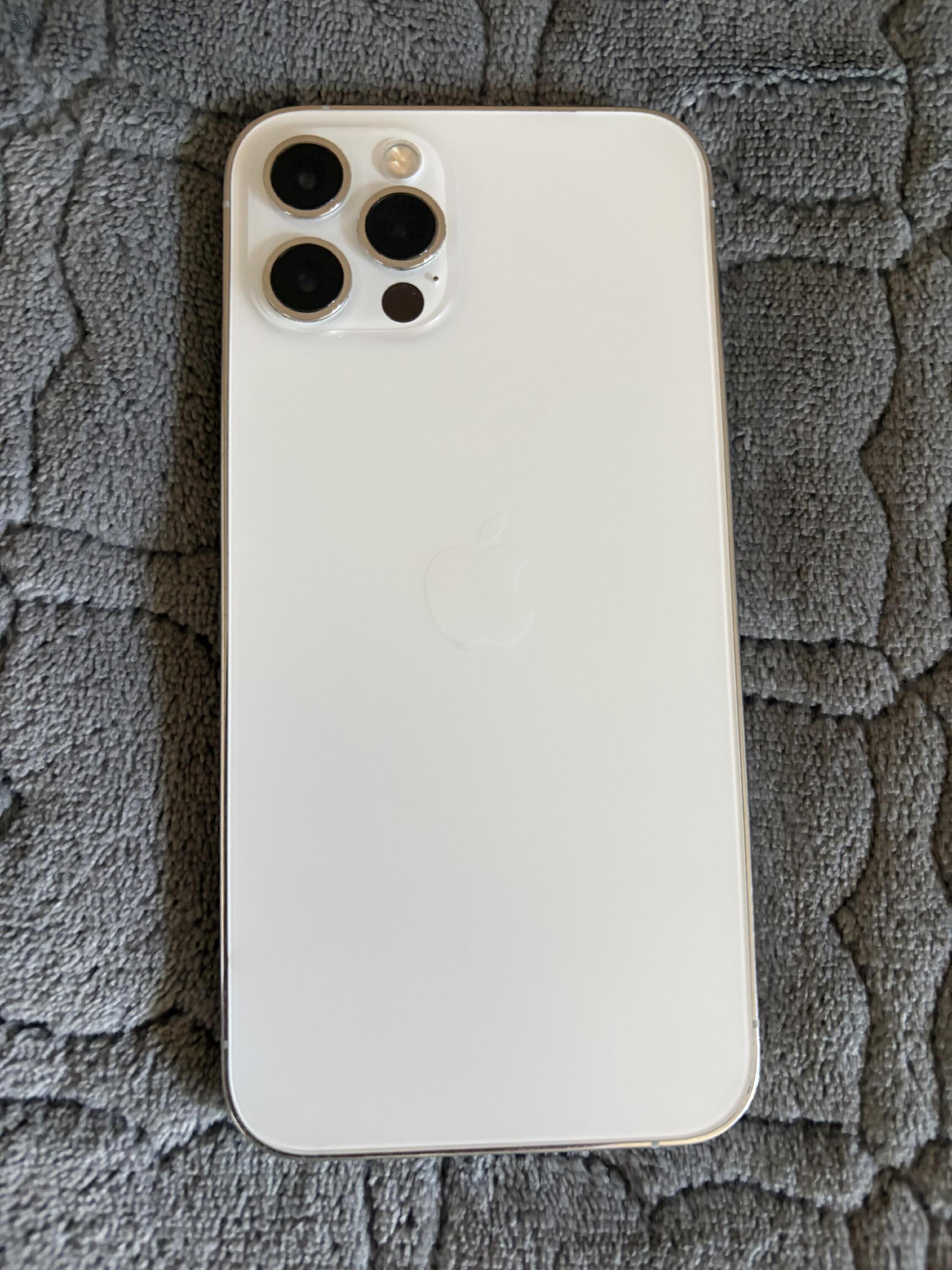 iPhone 12 Pro 128GB, üvegfóliával, MagSafe tokkal