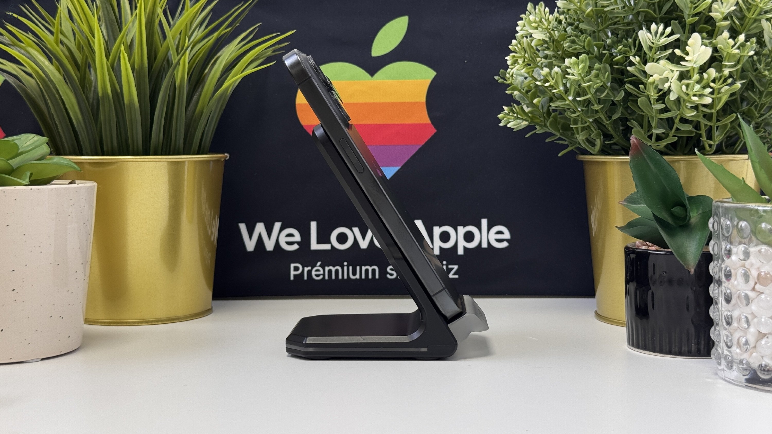 iPhone 15 Pro 256GB Fekete Titán, Független - Számla, 1ÉV Garancia