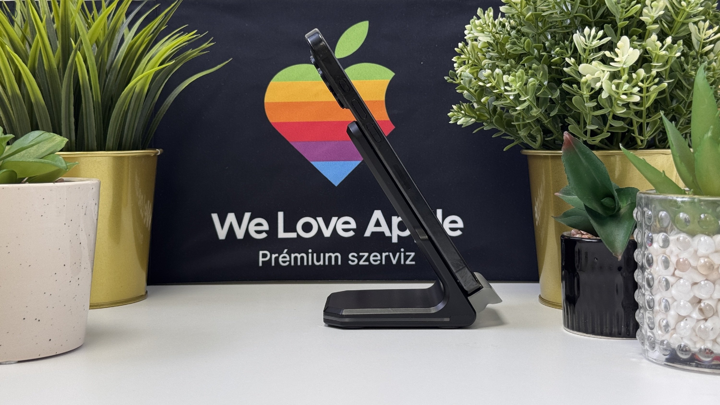 iPhone 16 Pro Max 1TB Fekete, Független - Számla, 1ÉV Garancia