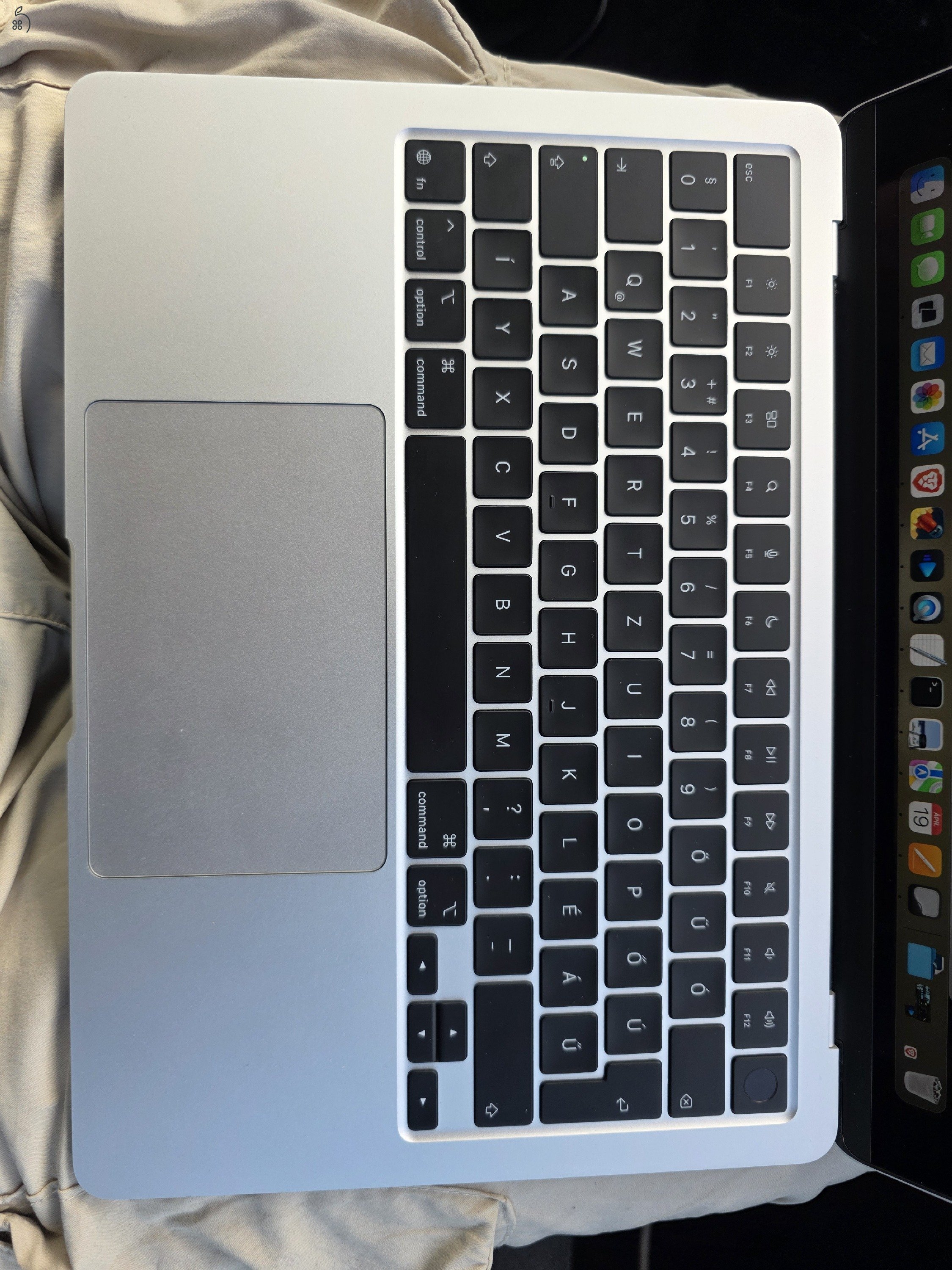 Macbook Air M4, új állapotú, csere iPad Pro-ra