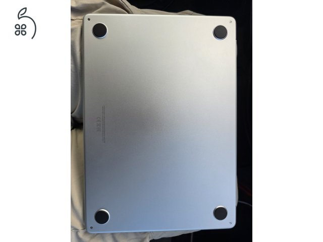 Macbook Air M4, új állapotú, csere iPad Pro-ra