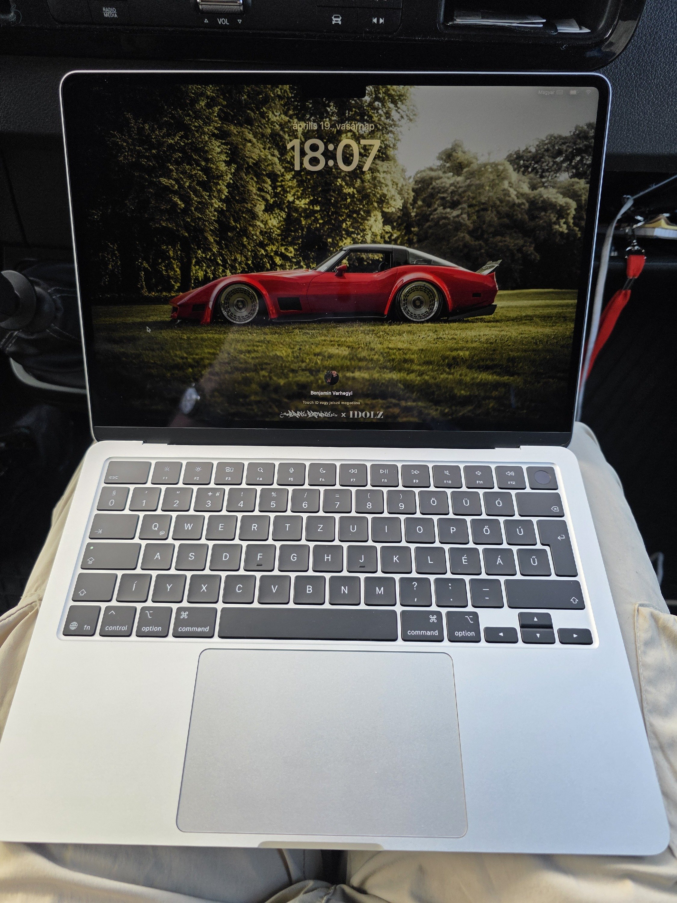 Macbook Air M4, új állapotú, csere iPad Pro-ra