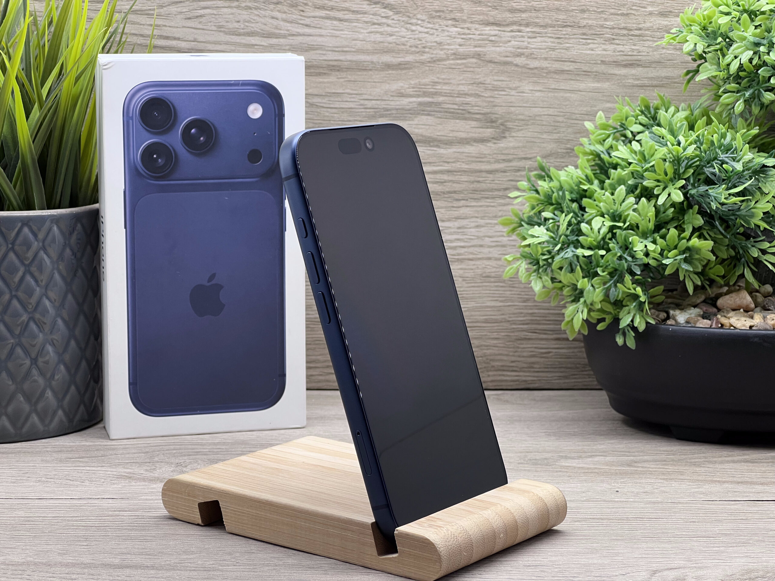 Hibátlan iPhone 17 Pro Deep Blue 256GB 2 ÉV Garanciával 99%