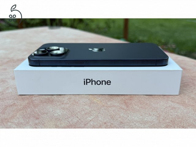 iPhone 15 Pro Max Blue Titanium 256GB karcmentes +4 hónap biztosítással