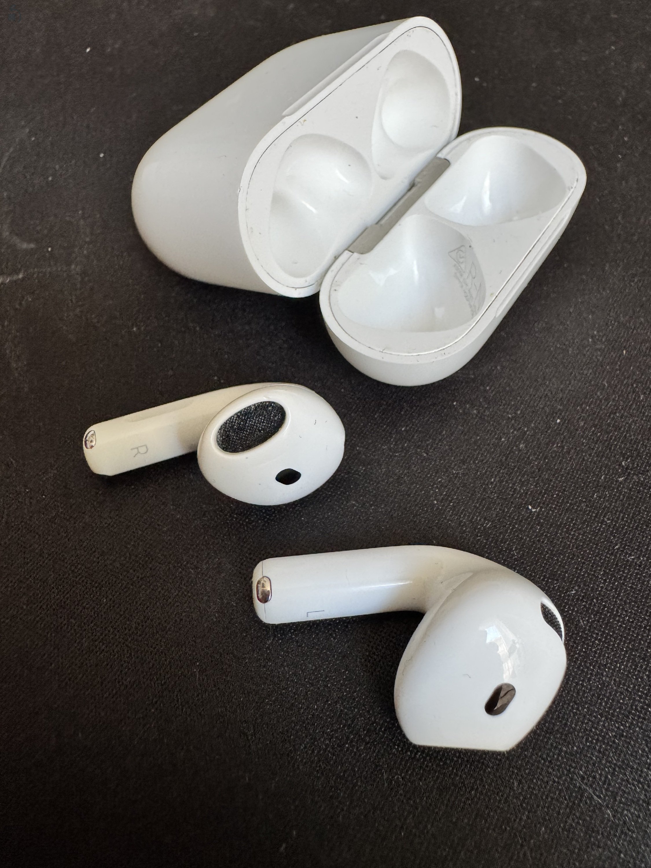 Airpods 4