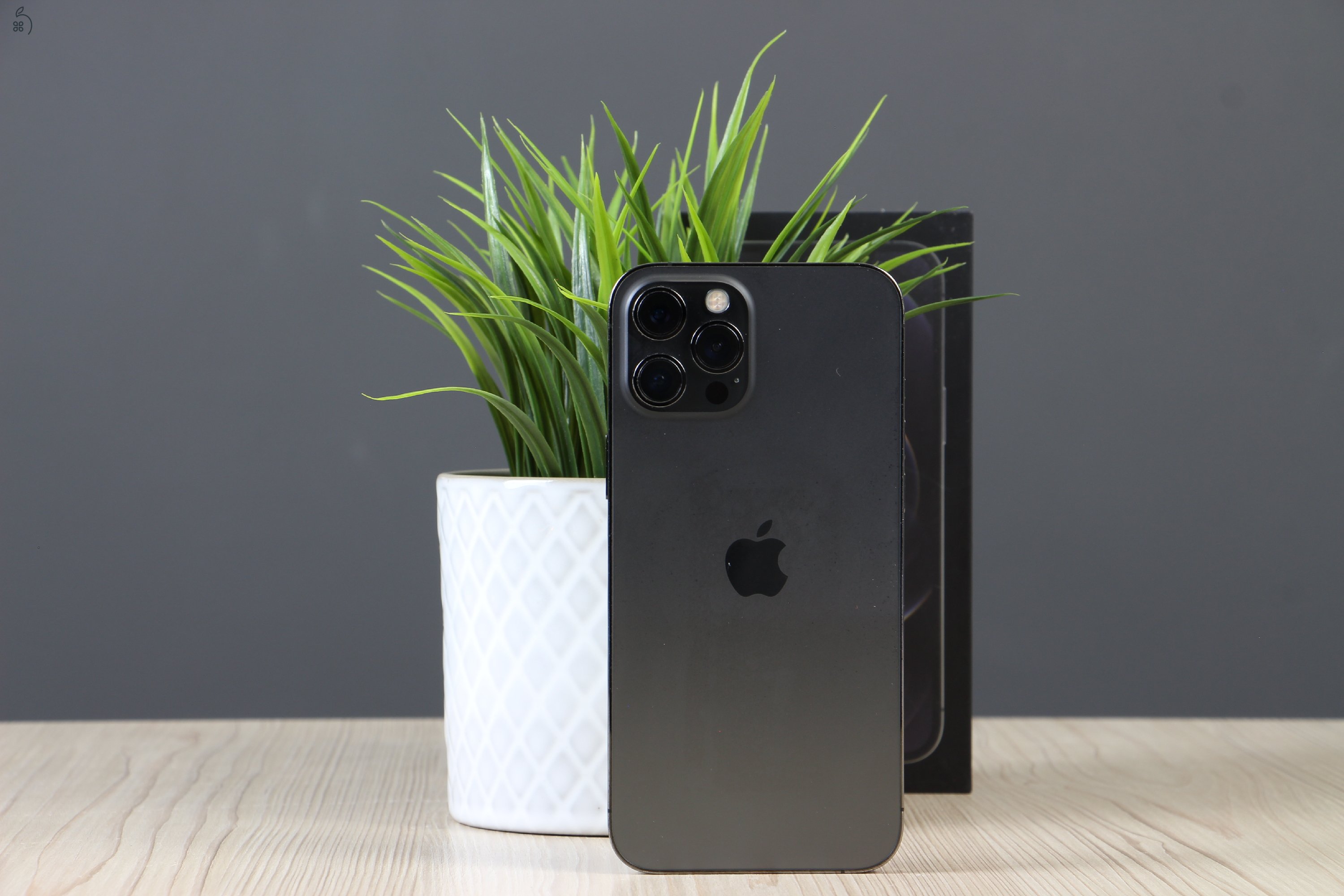 Apple iPhone 12 Pro Max 128GB – Graphite (asztroszürke) US-7433