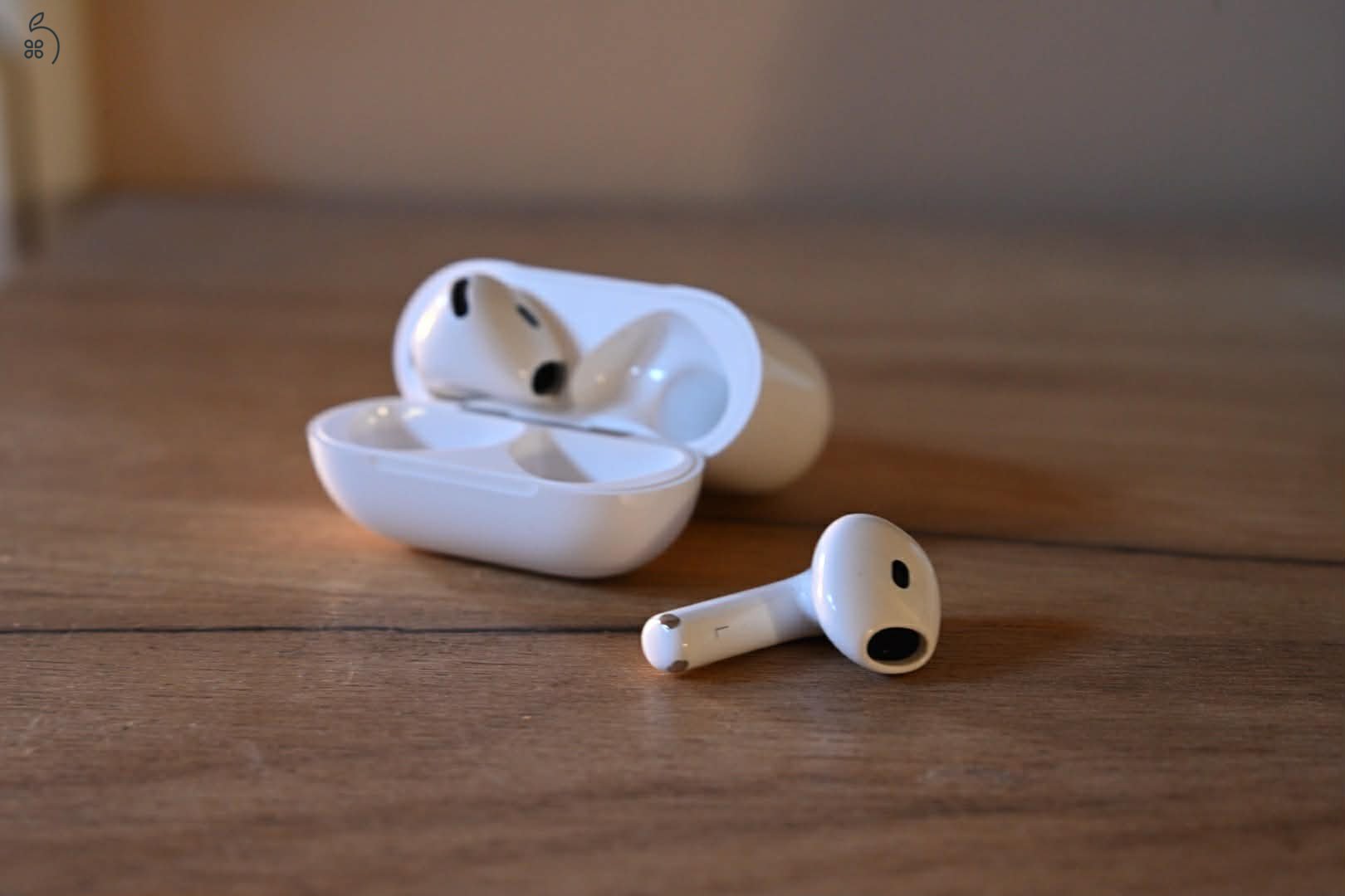 AirPods 4