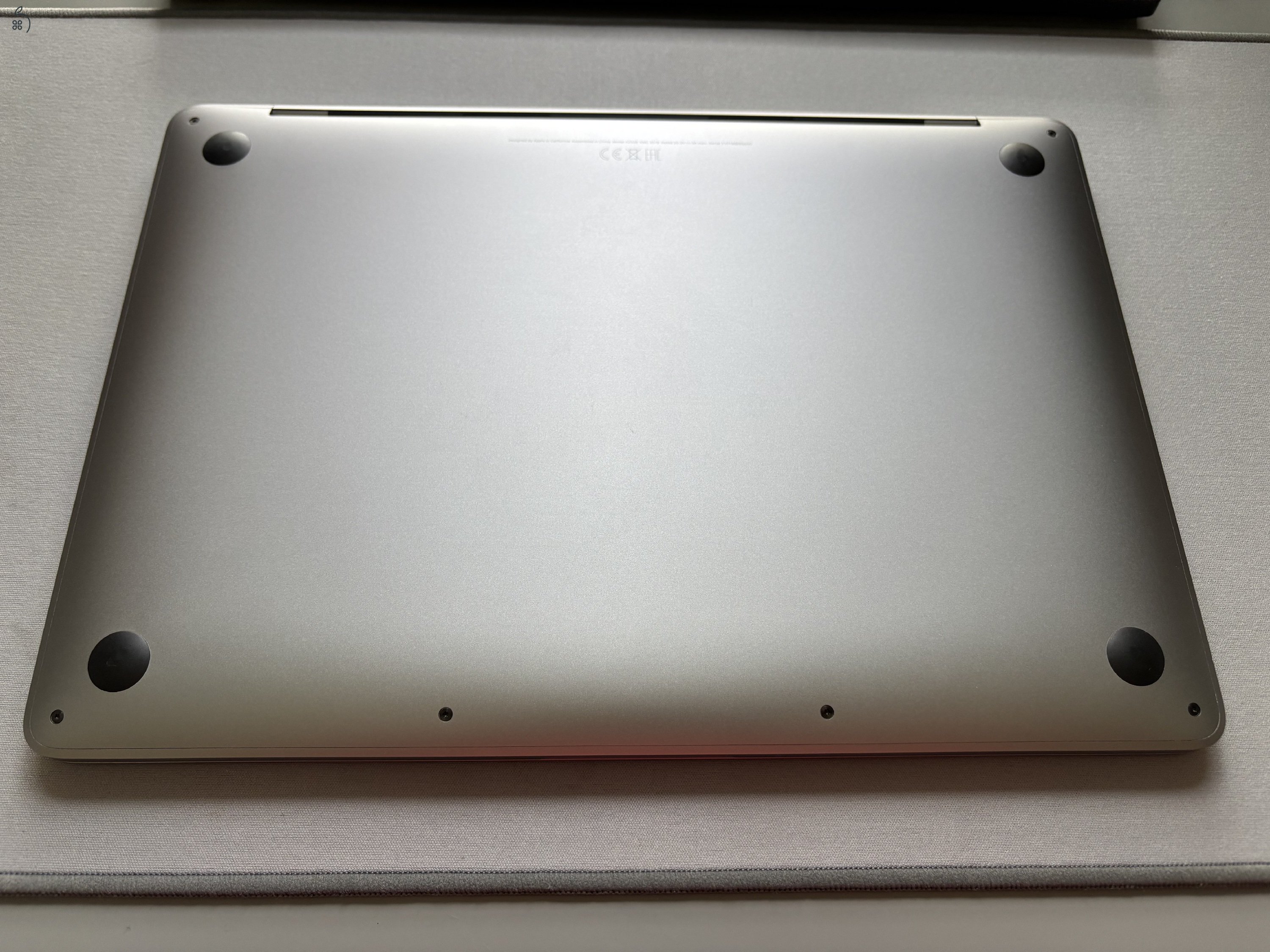 Apple MacBook Pro (13 hüvelykes, M1, 2020)