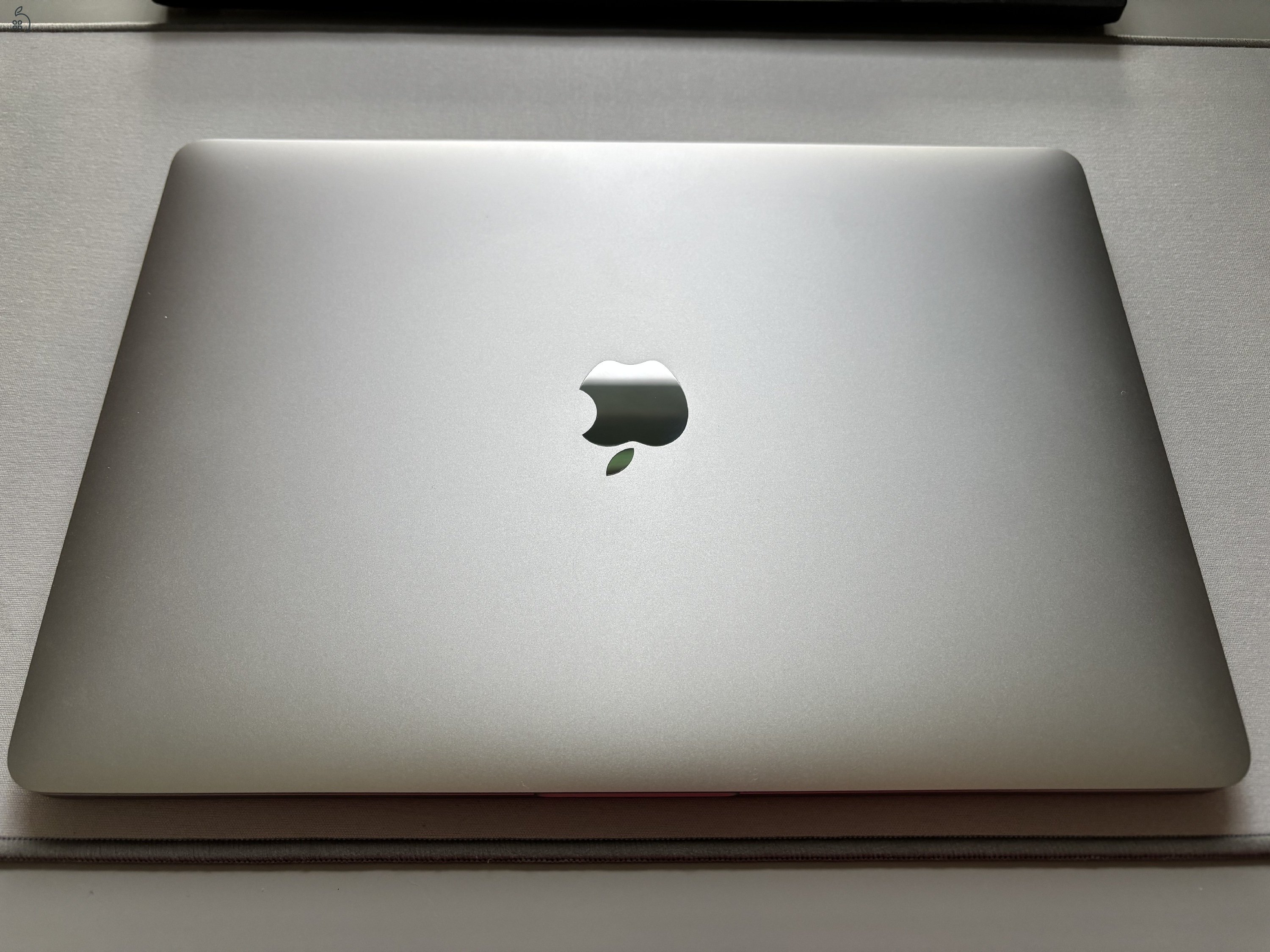 Apple MacBook Pro (13 hüvelykes, M1, 2020)