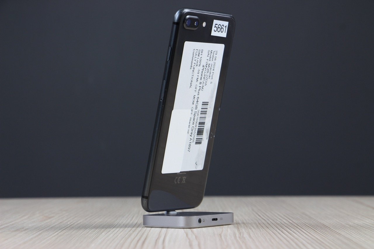 Használt Apple iPhone 8 Plus 64 GB Fekete C+ US-5661