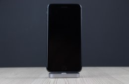 Használt Apple iPhone 8 Plus 64 GB Fekete C+ US-5661