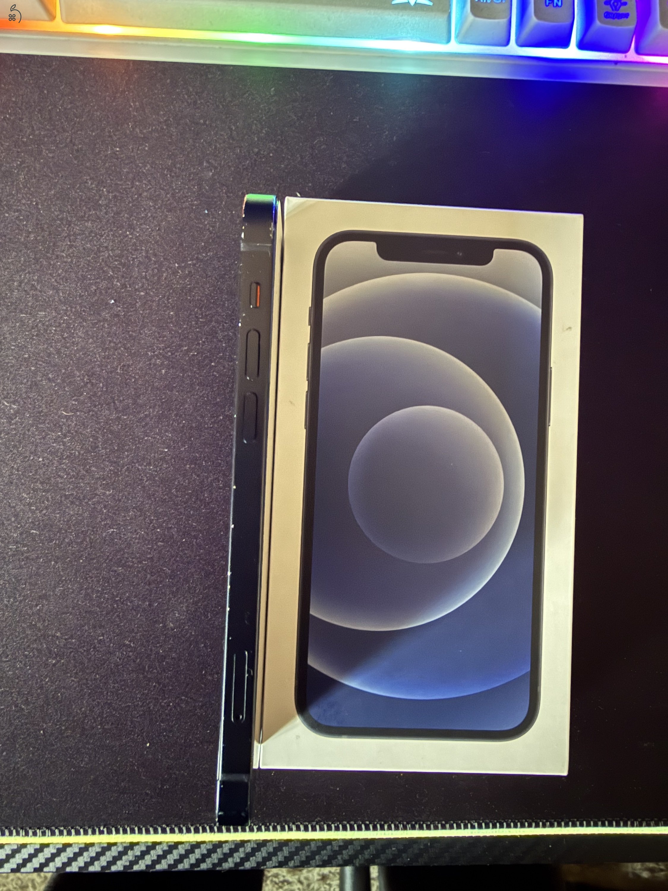 iPhone 12 64GB - Fekete - 100% Akkumulátor - Üvegfólia + Tok