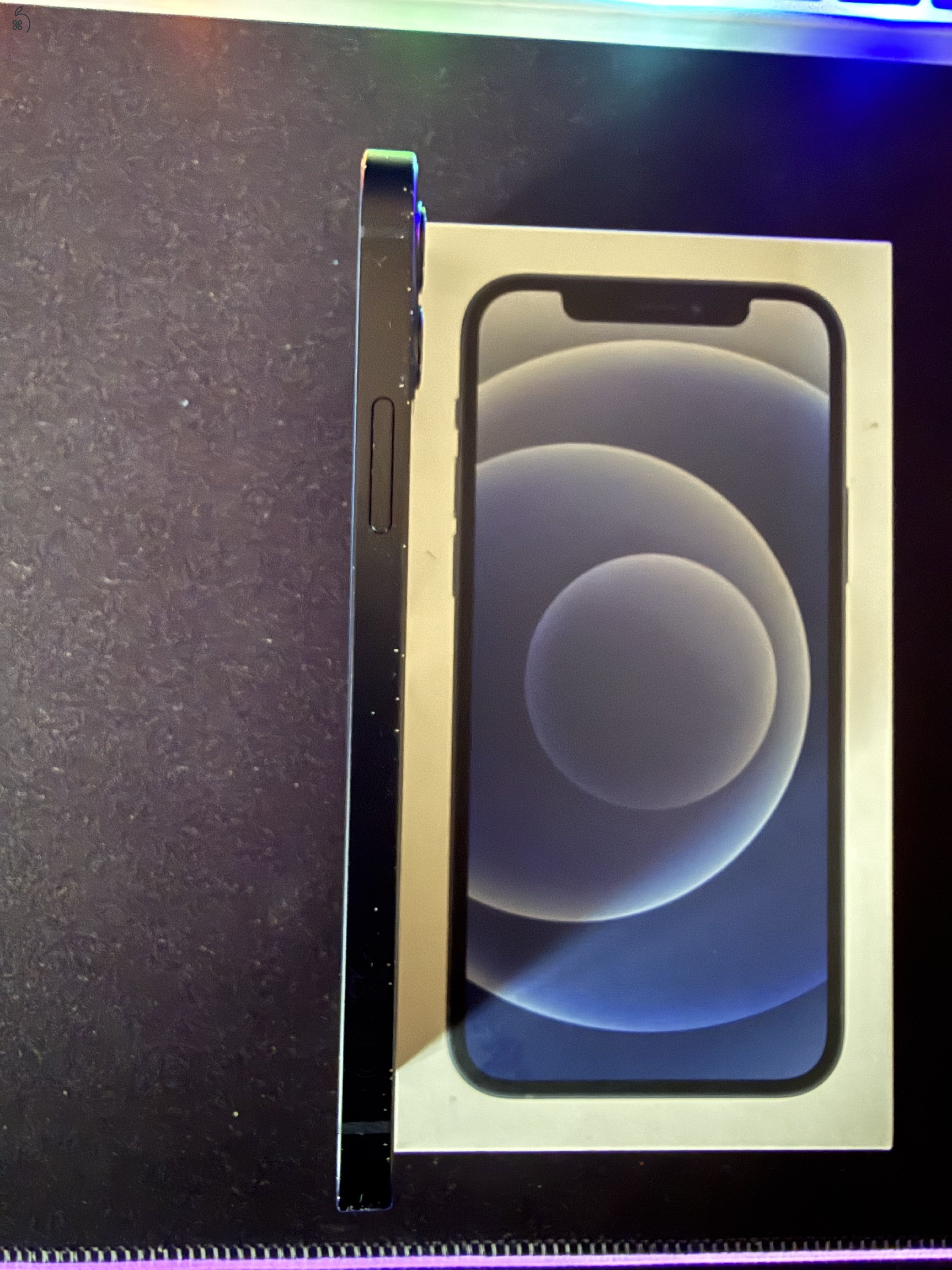 iPhone 12 64GB - Fekete - 100% Akkumulátor - Üvegfólia + Tok