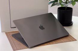 Hibátlan MacBook Air 2023 M3 15” 256GB 16GB-RAM 2 ÉV Garanciával