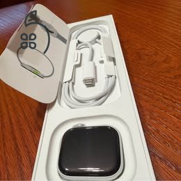 Apple Watch Series 11 (42mm, GPS+Cell) – Ezüst, ÚJ, AKTIVÁLATLAN!