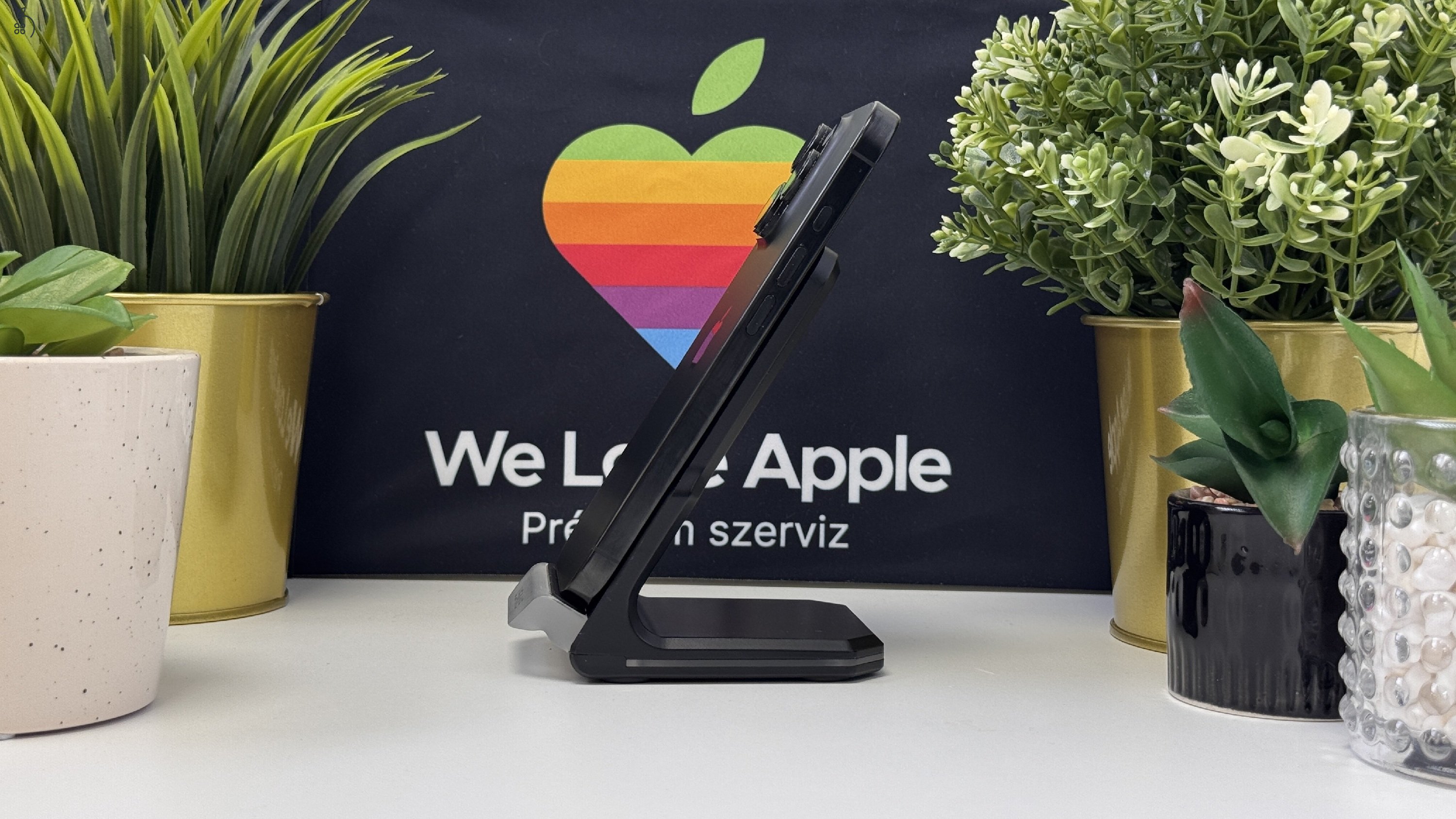 iPhone 16 Pro 256GB Fekete, Független - 1ÉV Garancia, Számla