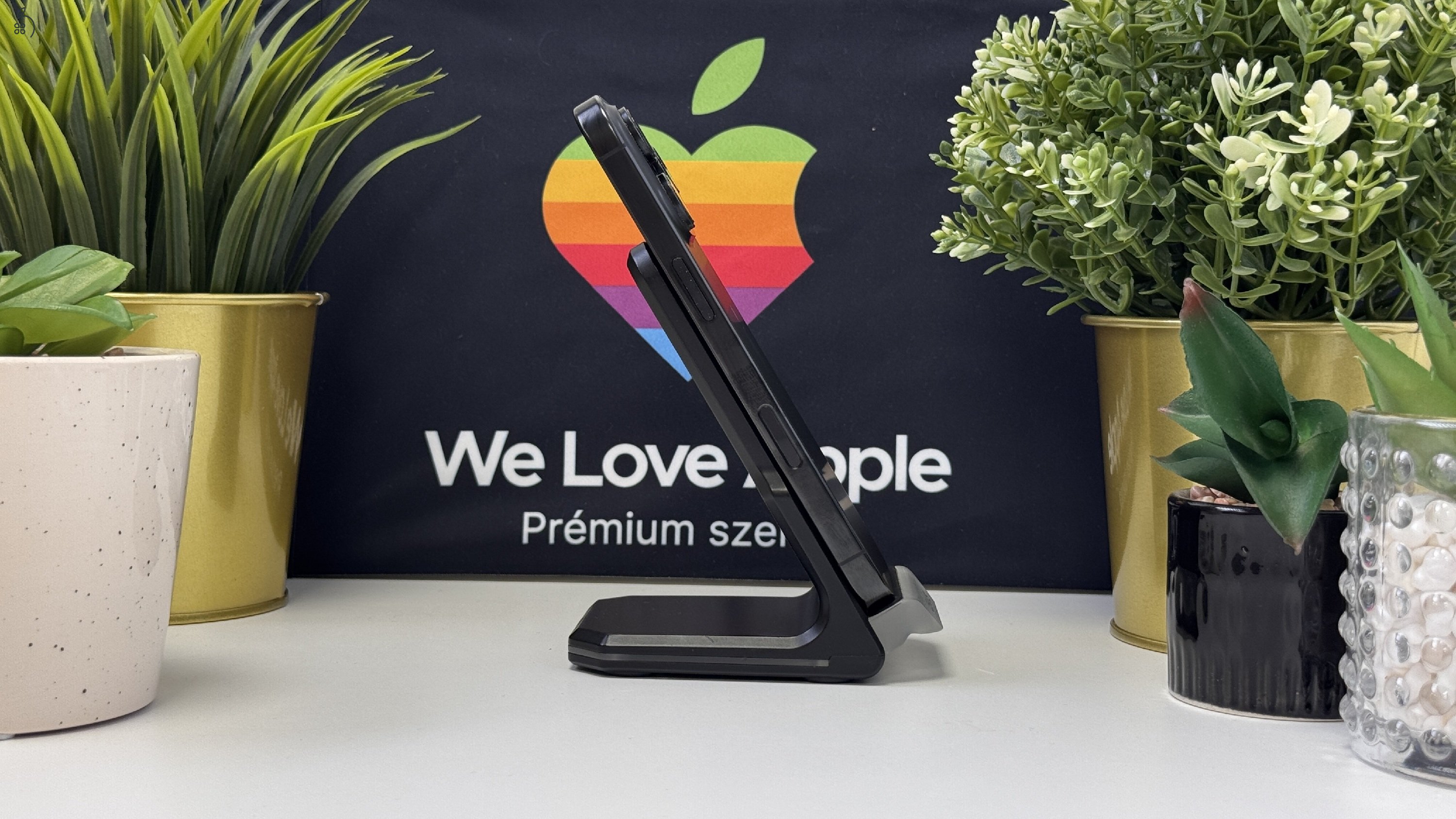 iPhone 16 Pro 256GB Fekete, Független - 1ÉV Garancia, Számla