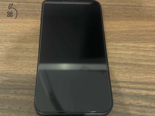iPhone 13 256GB – Éjfekete – Karcmentes, gyári dobozában!