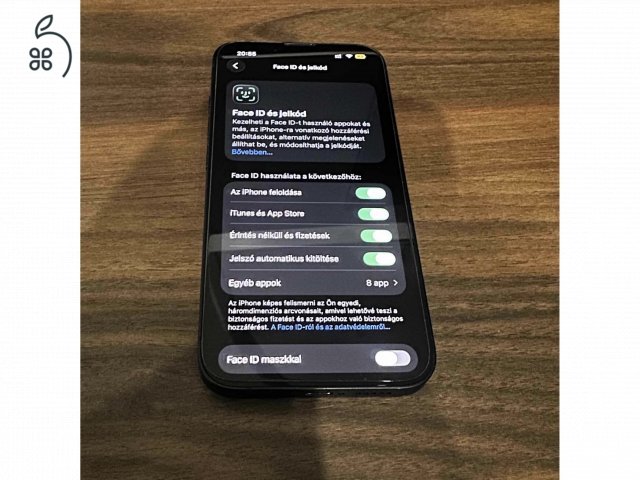 iPhone 13 256GB – Éjfekete – Karcmentes, gyári dobozában!