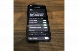 iPhone 13 256GB – Éjfekete – Karcmentes, gyári dobozában!