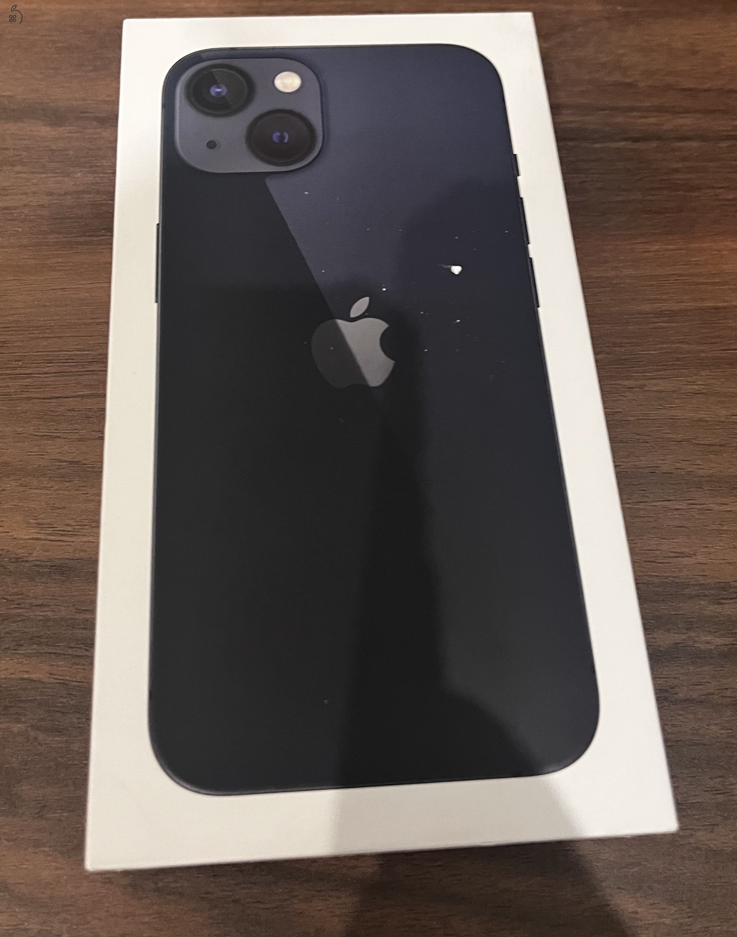 iPhone 13 256GB – Éjfekete – Karcmentes, gyári dobozában!