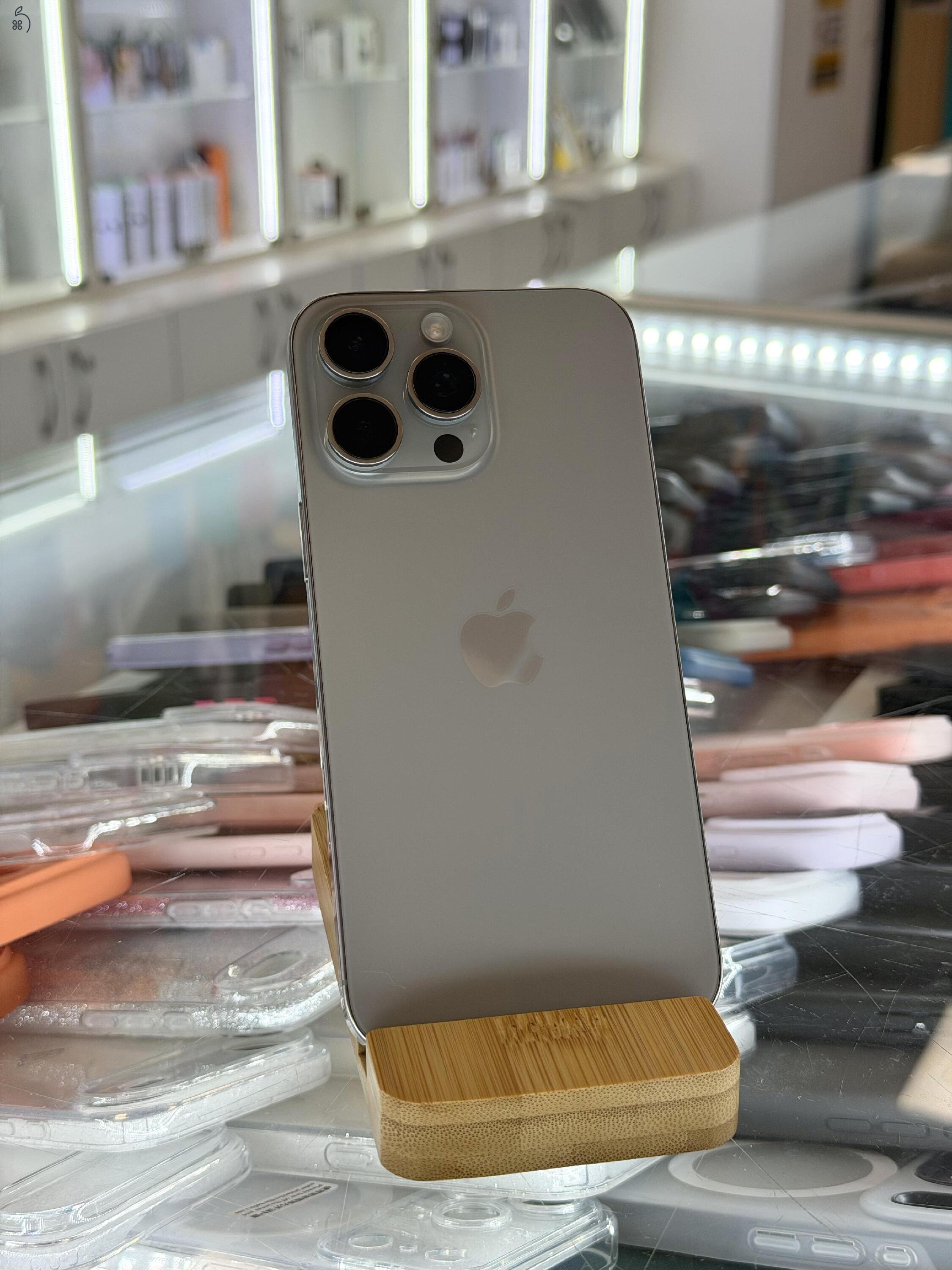 Apple iPhone 16 Pro Max, 256Gb, Szép Állapotú, 94% Akkumulátor