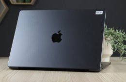 MACBOOK PRO 14” M5 – ASZTRO FEKETE | ÚJSZERŰ ÁLLAPOT | APPLE GARANCIA 2027-IG