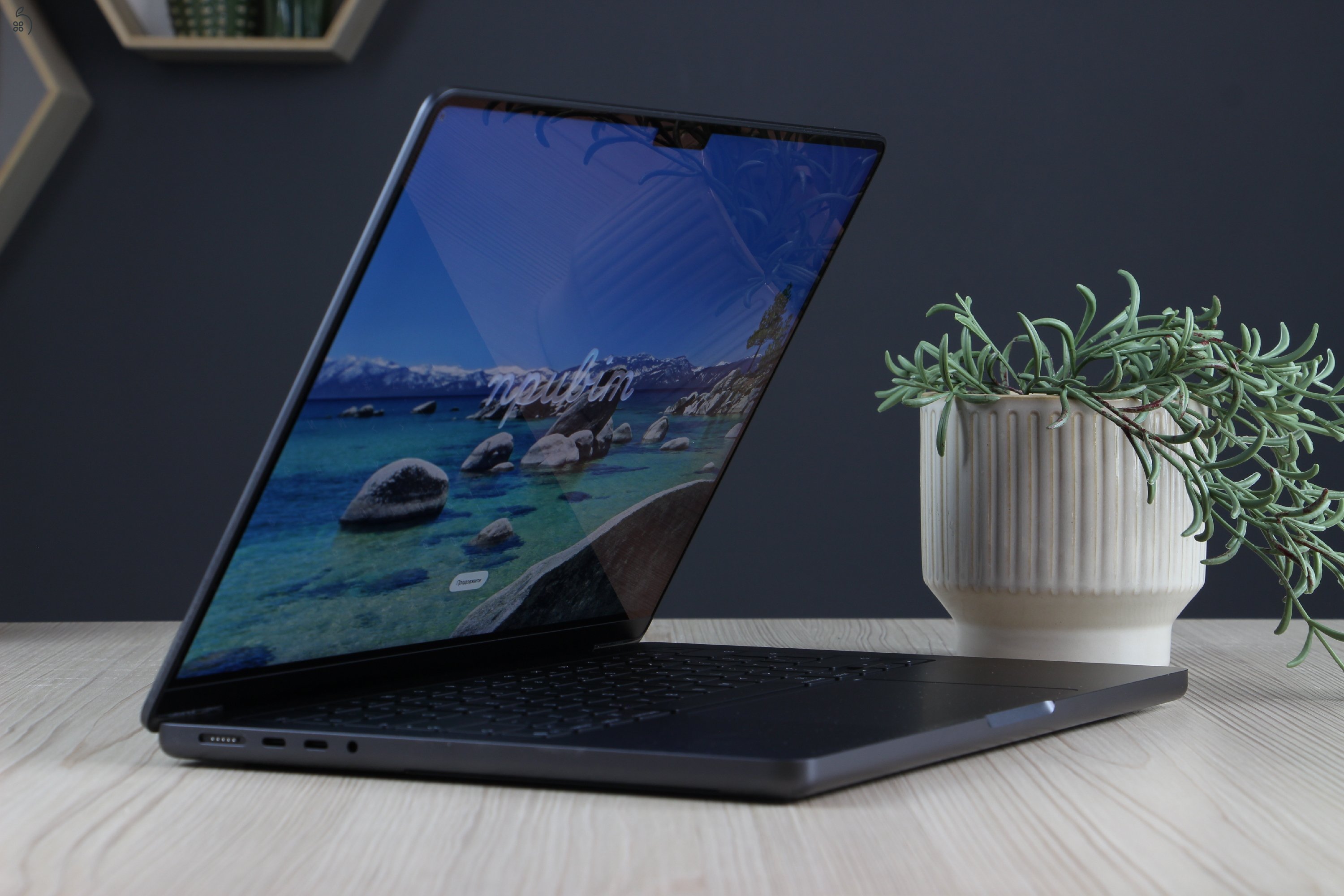 MACBOOK PRO 14” M5 – ASZTRO FEKETE | ÚJSZERŰ ÁLLAPOT | APPLE GARANCIA 2027-IG