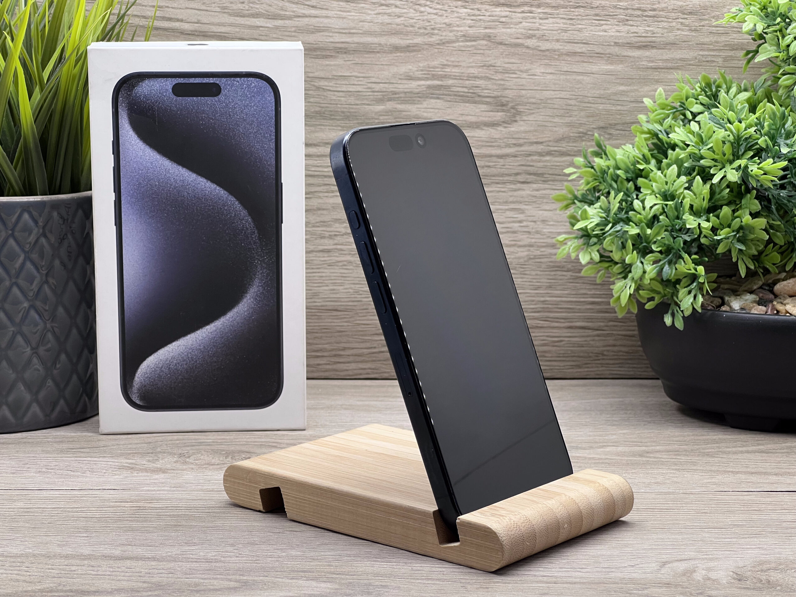 Hibátlan iPhone 15 Pro Blue Titanium 128GB 2 ÉV Garanciával 92%